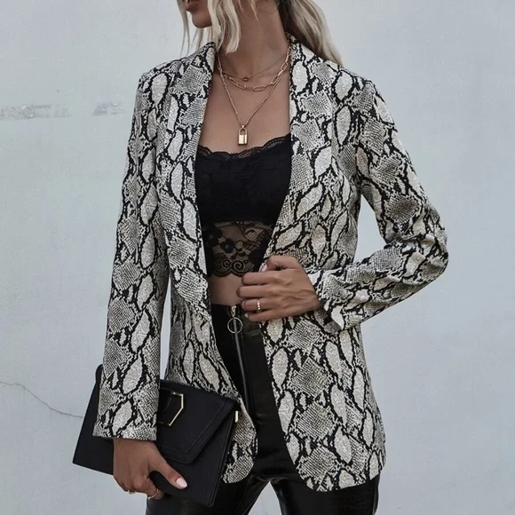 Classic Snakeskin Print open front blazer coat - Picture 2 of 6